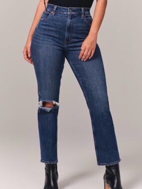A&F Curve Love Ultra High Rise Ankle Straight Jean